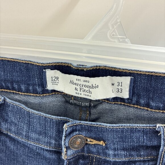 Abercrombie & Fitch Womens Size 12 Emma Fit Jeans Blue Denim Straight Leg Pants - Picture 3 of 6